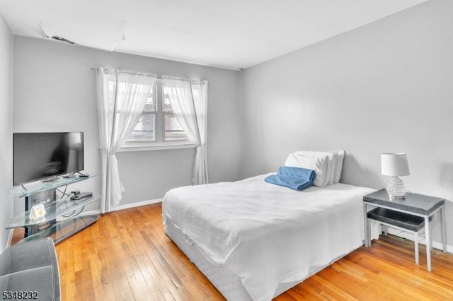 158 W Side Ave, Jersey City, NJ 07305