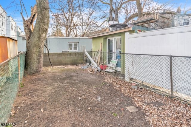 158 W Side Ave, Jersey City, NJ 07305