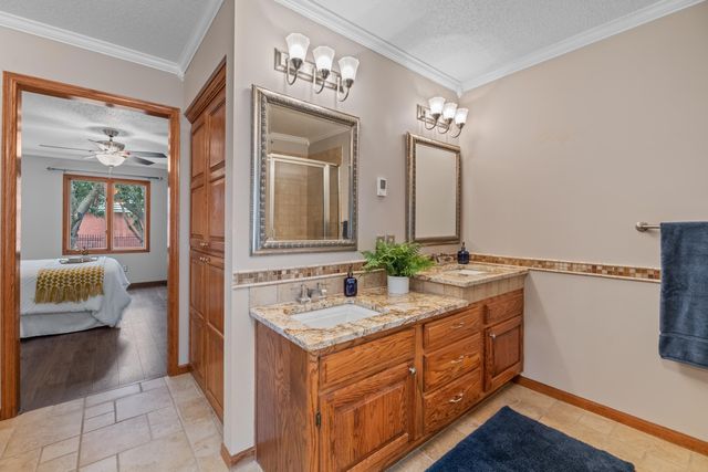 2211 N Stoneybrook Ct, Wichita, KS 67226