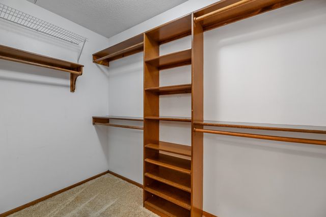 2211 N Stoneybrook Ct, Wichita, KS 67226