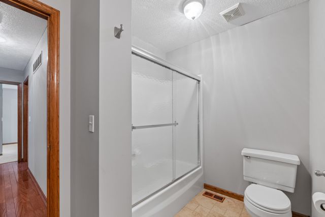 2211 N Stoneybrook Ct, Wichita, KS 67226