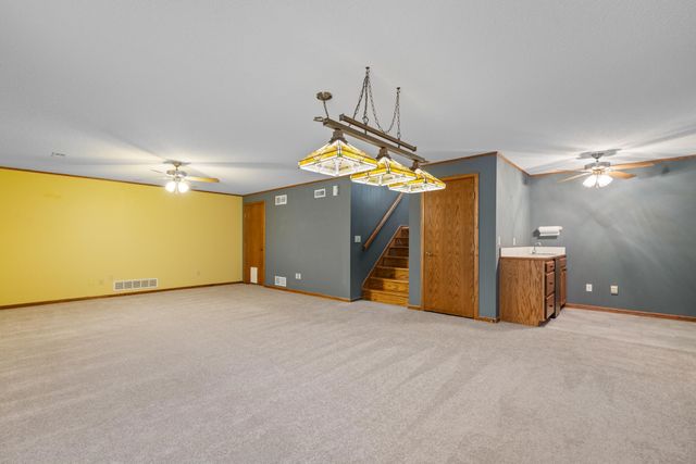 2211 N Stoneybrook Ct, Wichita, KS 67226