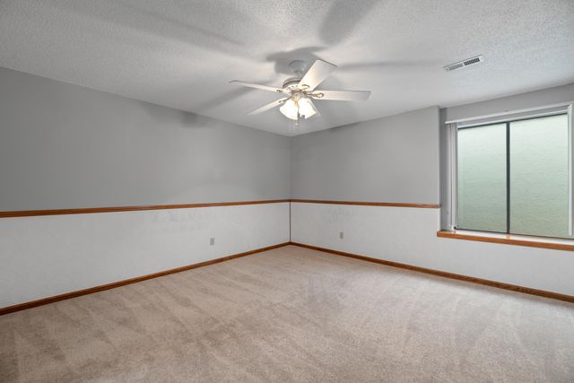 2211 N Stoneybrook Ct, Wichita, KS 67226