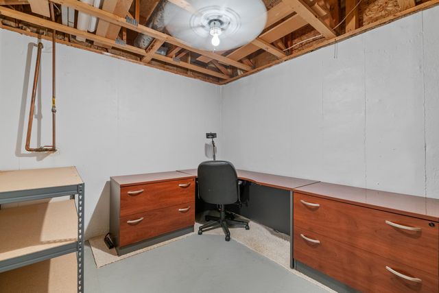 2211 N Stoneybrook Ct, Wichita, KS 67226