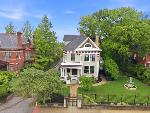 1298 Bryden Road, Columbus, OH 43205