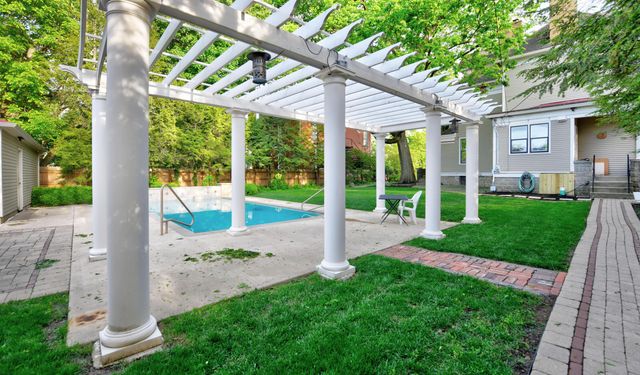 1298 Bryden Road, Columbus, OH 43205