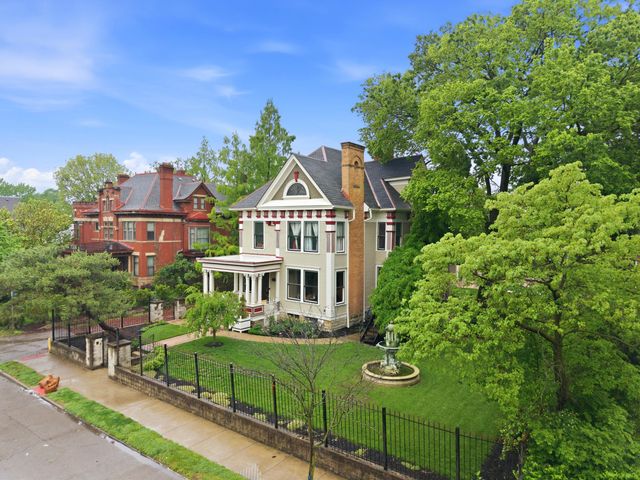 1298 Bryden Road, Columbus, OH 43205