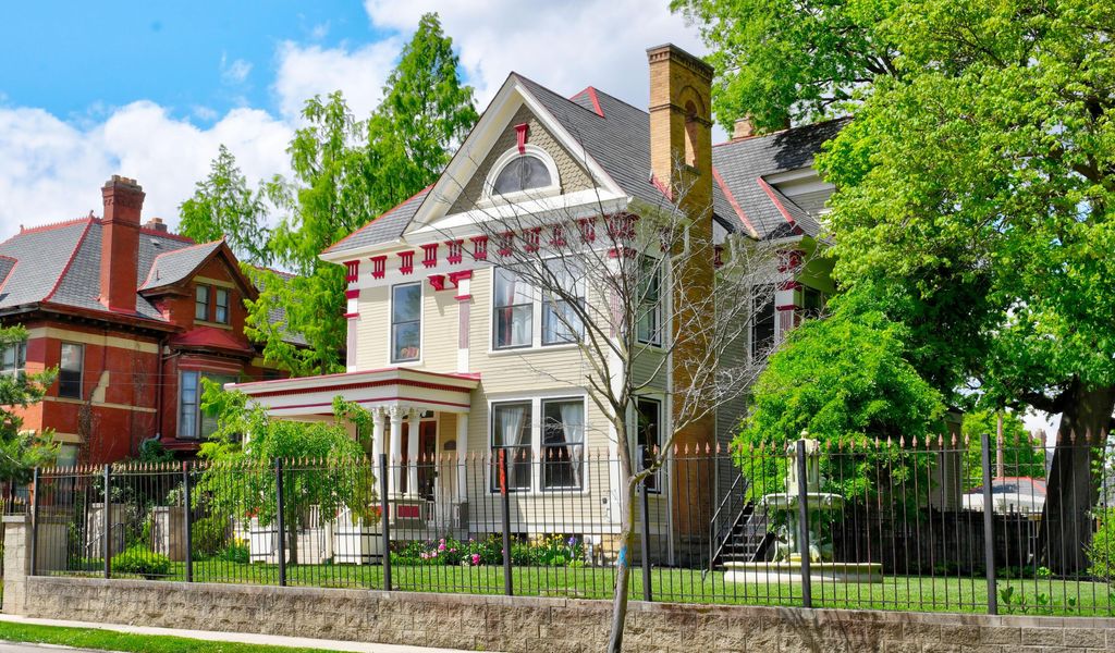1298 Bryden Road, Columbus, OH 43205