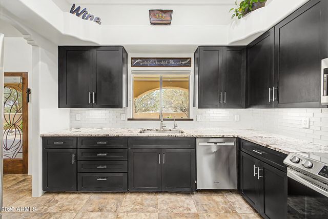 49904 N 21ST Drive, New River, AZ 85087