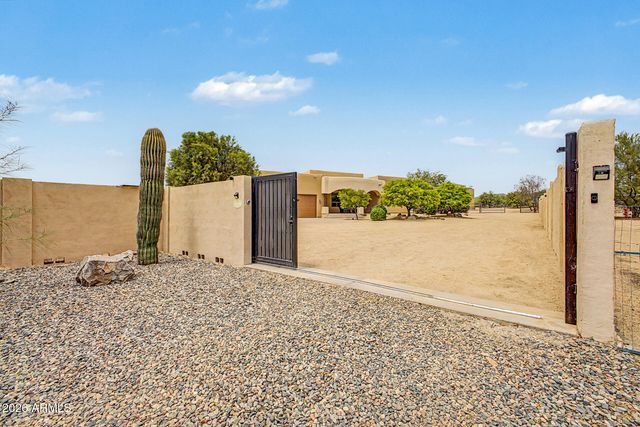 49904 N 21ST Drive, New River, AZ 85087