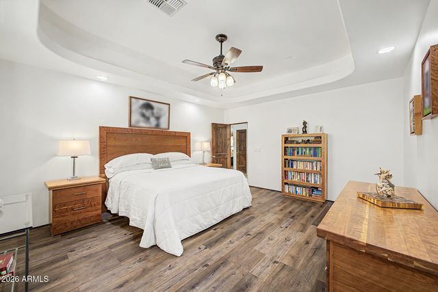 49904 N 21ST Drive, New River, AZ 85087