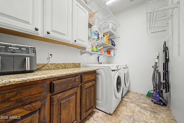 49904 N 21ST Drive, New River, AZ 85087