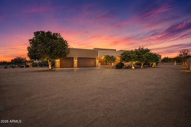 49904 N 21ST Drive, New River, AZ 85087