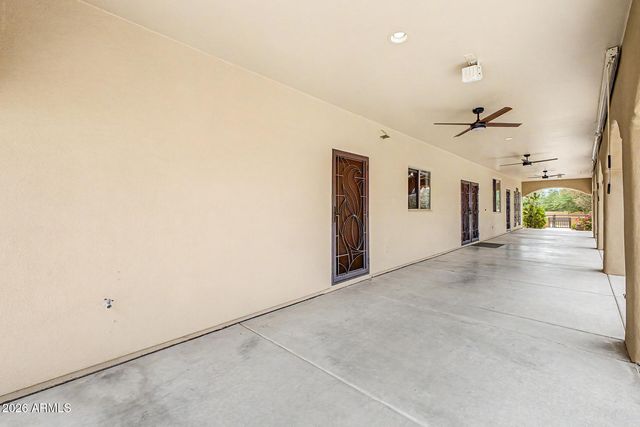 49904 N 21ST Drive, New River, AZ 85087