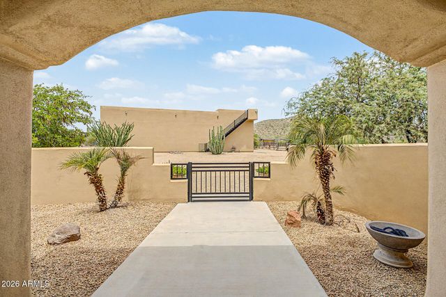 49904 N 21ST Drive, New River, AZ 85087