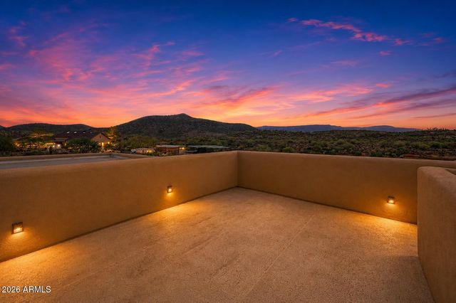 49904 N 21ST Drive, New River, AZ 85087