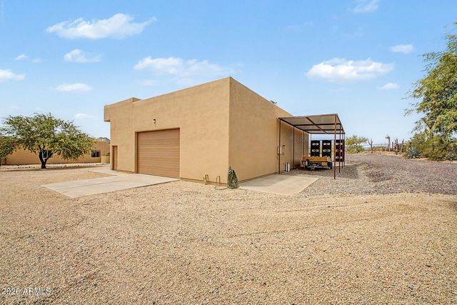 49904 N 21ST Drive, New River, AZ 85087