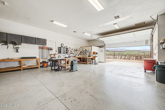 49904 N 21ST Drive, New River, AZ 85087
