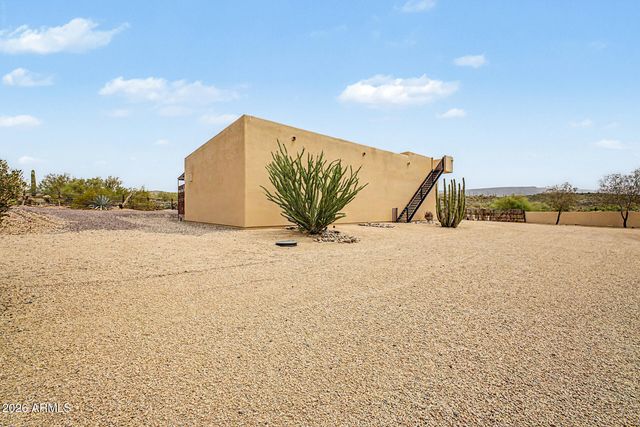 49904 N 21ST Drive, New River, AZ 85087