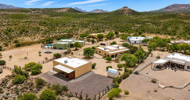 49904 N 21ST Drive, New River, AZ 85087