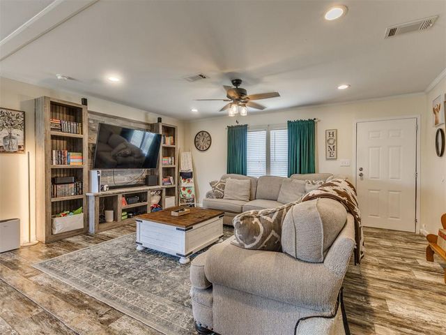 21321 S 315th East Avenue, Coweta, OK 74429
