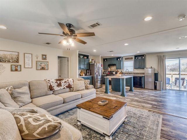 21321 S 315th East Avenue, Coweta, OK 74429