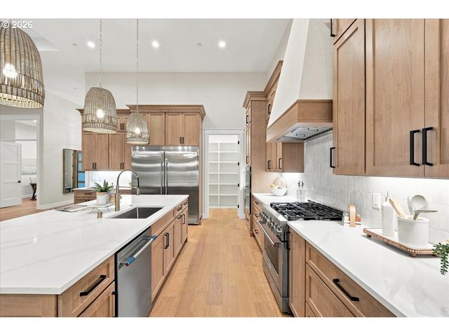 2546 Nw 16TH Ave, Camas, WA 98607