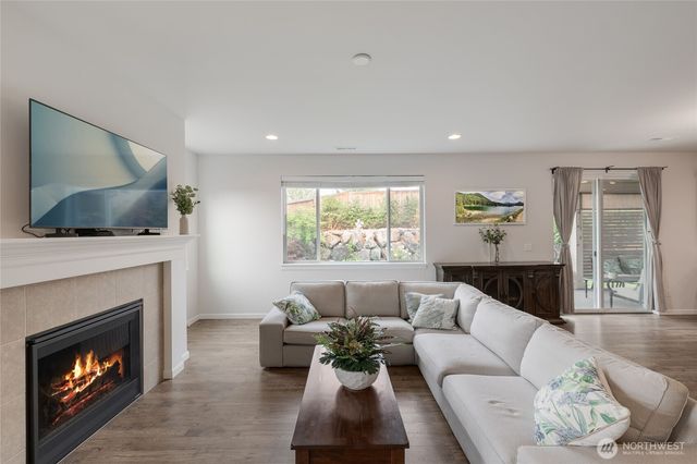 25802 205th Place SE, Covington, WA 98042