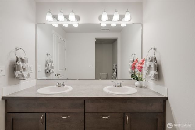 25802 205th Place SE, Covington, WA 98042