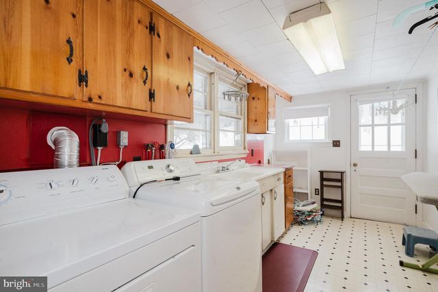 706 CHESTNUT ST, Delta, PA 17314