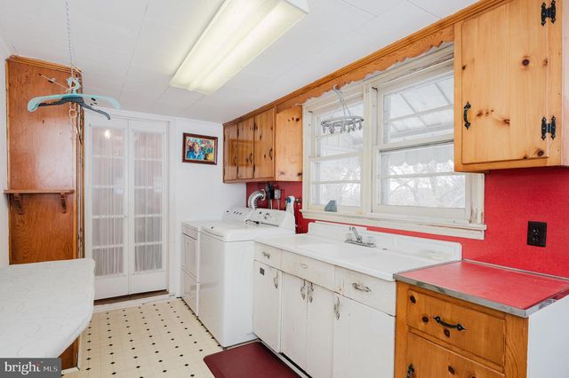 706 CHESTNUT ST, Delta, PA 17314