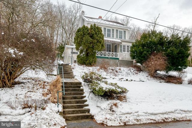 706 CHESTNUT ST, Delta, PA 17314