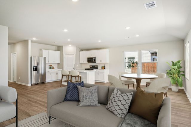 1372 Los Olmos Lane, Crandall, TX 75114