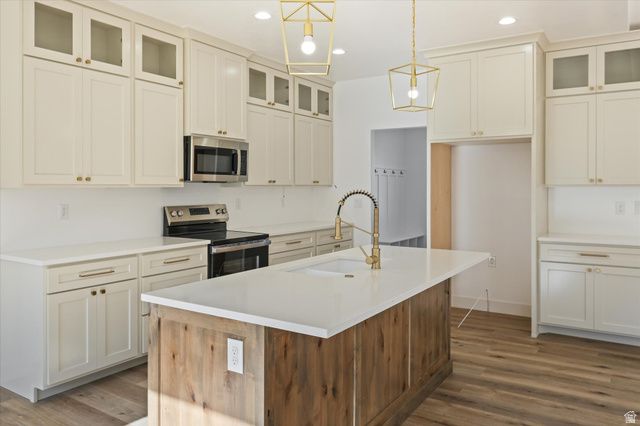 108 N 900 E, Hyde Park, UT 84318