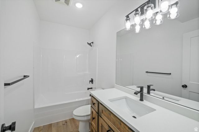 108 N 900 E, Hyde Park, UT 84318