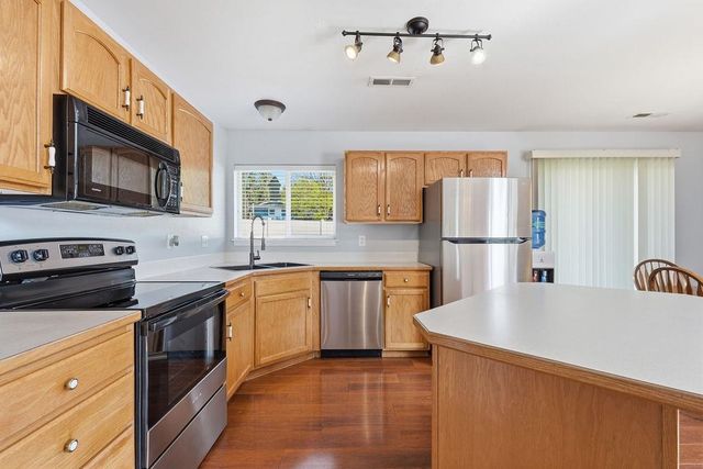 3704 S Brighton Ln, Spokane, WA 99223
