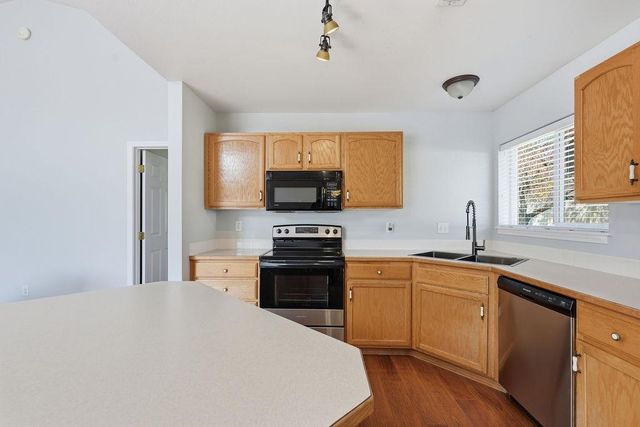 3704 S Brighton Ln, Spokane, WA 99223