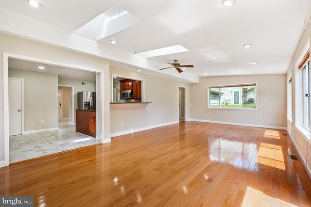 11409 BEECHGROVE LN, Potomac, MD 20854