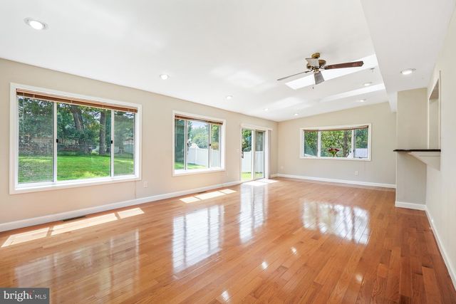 11409 BEECHGROVE LN, Potomac, MD 20854