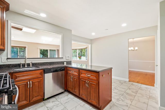 11409 BEECHGROVE LN, Potomac, MD 20854