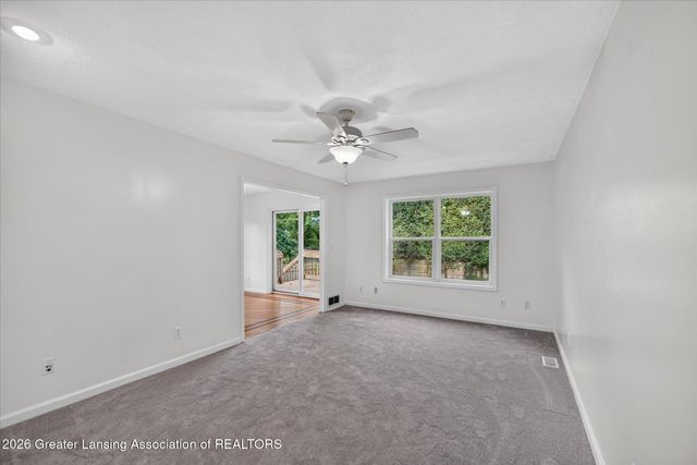 5855 Edson Street, Haslett, MI 48840