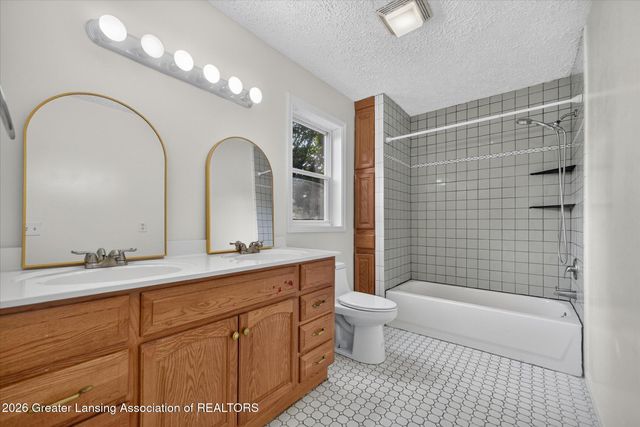 5855 Edson Street, Haslett, MI 48840