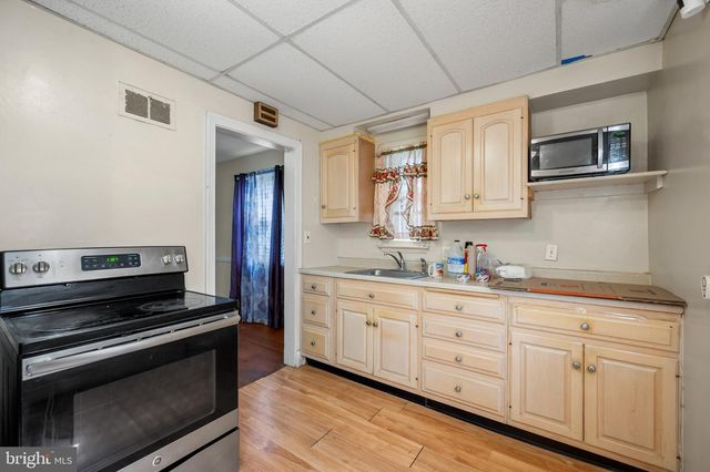 2025 POWHATAN RD, Hyattsville, MD 20782