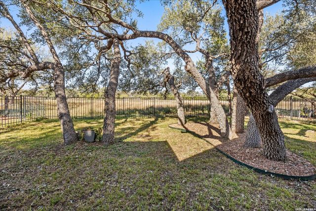 25439 Bunker Dr, San Antonio, TX 78260