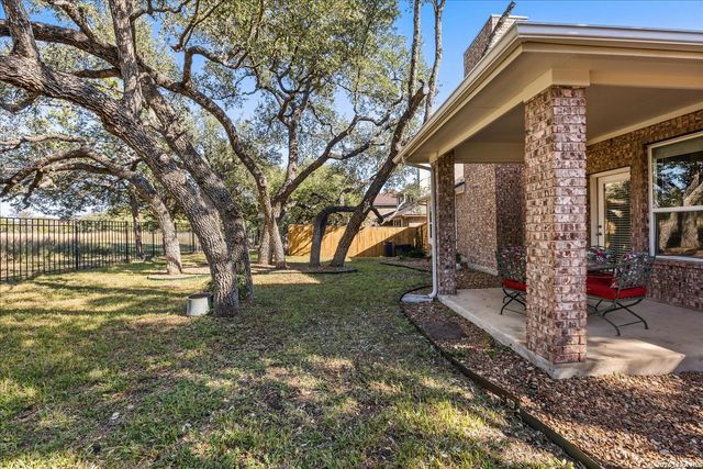 25439 Bunker Dr, San Antonio, TX 78260