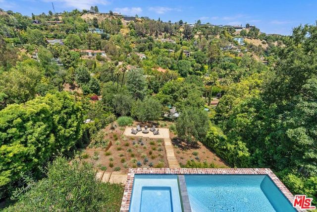 2528 Carman Crest Drive, Los Angeles, CA 90068