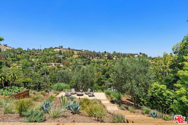 2528 Carman Crest Drive, Los Angeles, CA 90068