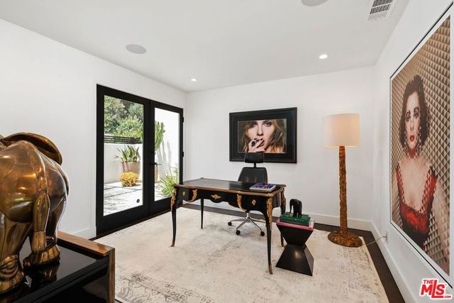 2528 Carman Crest Drive, Los Angeles, CA 90068