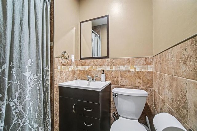 6213 E 109th Terrace, Kansas City, MO 64134