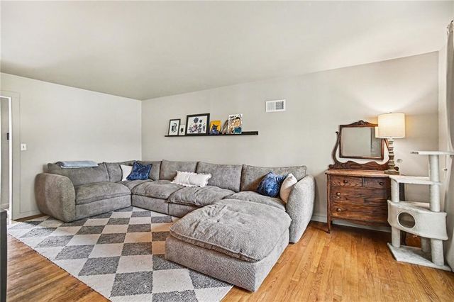 6213 E 109th Terrace, Kansas City, MO 64134